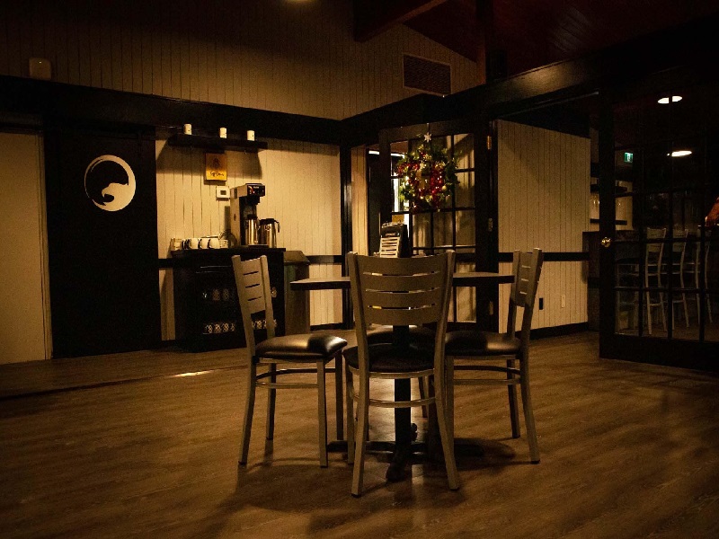 Eagles Nest Bar & Grill, Brandon, Manitoba