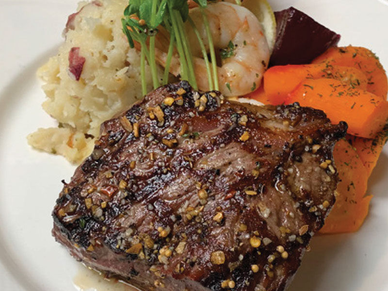steak-dinner-bennys-restaurant